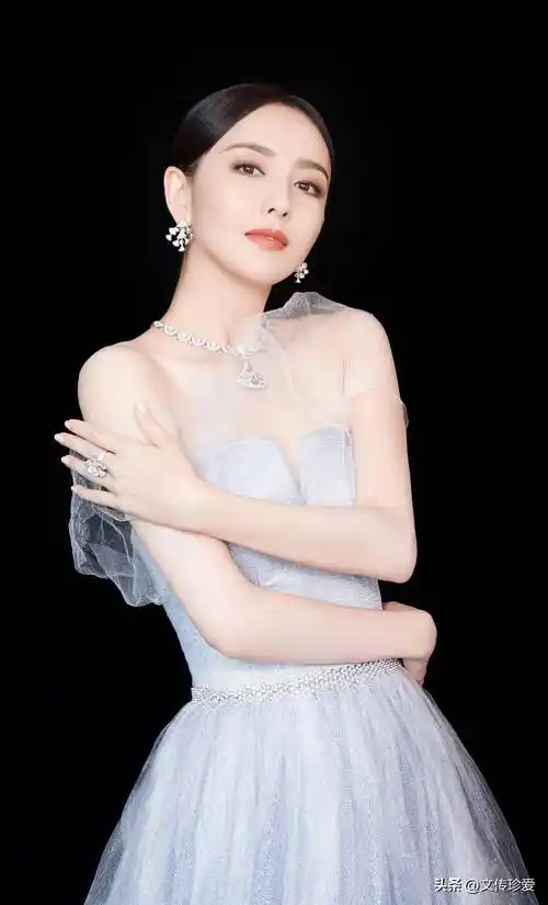 她因为颜值太高,当年被雷佳音"疯狂"求婚,后来更是大红大紫_佟丽娅