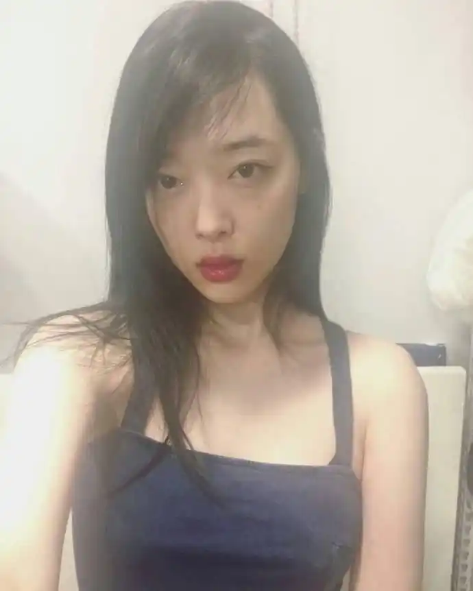 雪莉图片雪莉性感自拍照图片