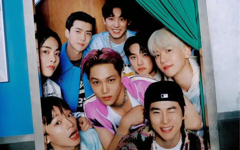 exo正规七辑《exist》第二首先行曲《hear me out》