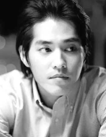 蓝正龙跌倒也要趁年轻