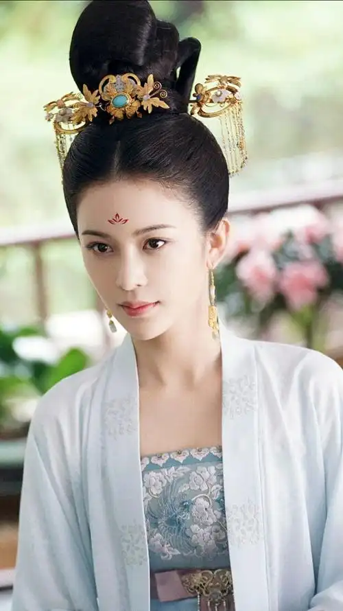 14:09:58长安诺 荷兰茗玉 赵樱子【古装摄影】-豆腐鱼-同采自www