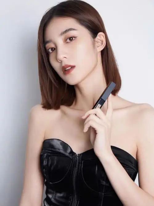 爱公主的骑士03-30万鹏好美啊,这个衣服好帅,御姐风,高级ininformal