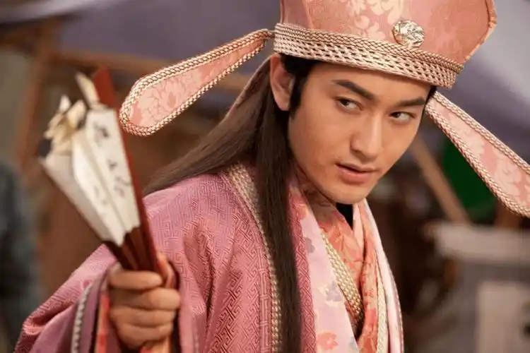 黄晓明官宣喜讯,全网都炸了:你再努力,也不红了_杨颖_中国_电影