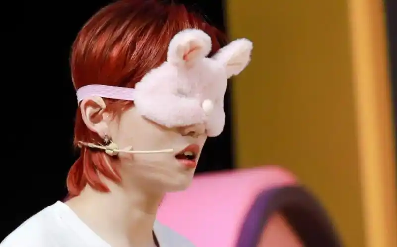 好久不见红头发的陆柯燃啦一个小口播