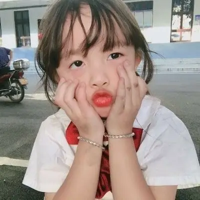 小女孩治愈笑容可爱萌娃小清新头像