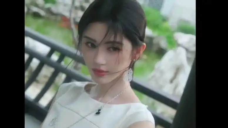 鞠婧祎glass盛典温婉千金,宝宝太美辣!