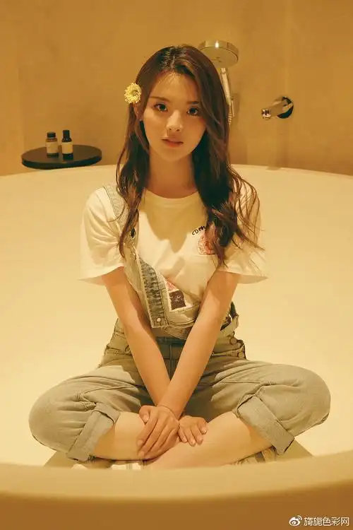 亚太区最美评选杨超越再现锦鲤大王斩获内地第一颜值的她美图走起