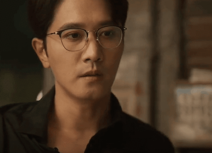 这次轮到彭冠英翻车了?新剧与刘亦菲吻戏一出,观众直呼辣眼睛