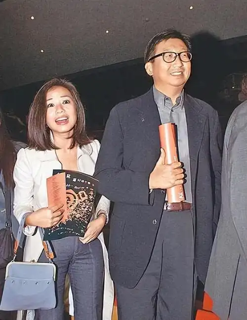 坐拥4亿房产的钟楚红要复出了丈夫病逝已15年拒绝恋爱和再婚