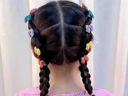 扎头发,干净利落又好看#儿童编发 @dou 小助手亲子陪伴(橱窗有好物)