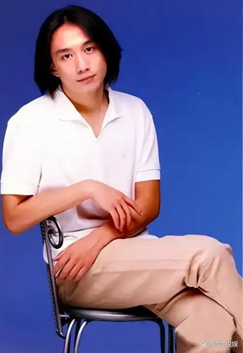 再加上《我想我是海》的音乐加成——黄磊年轻时就知道立人设的奇效