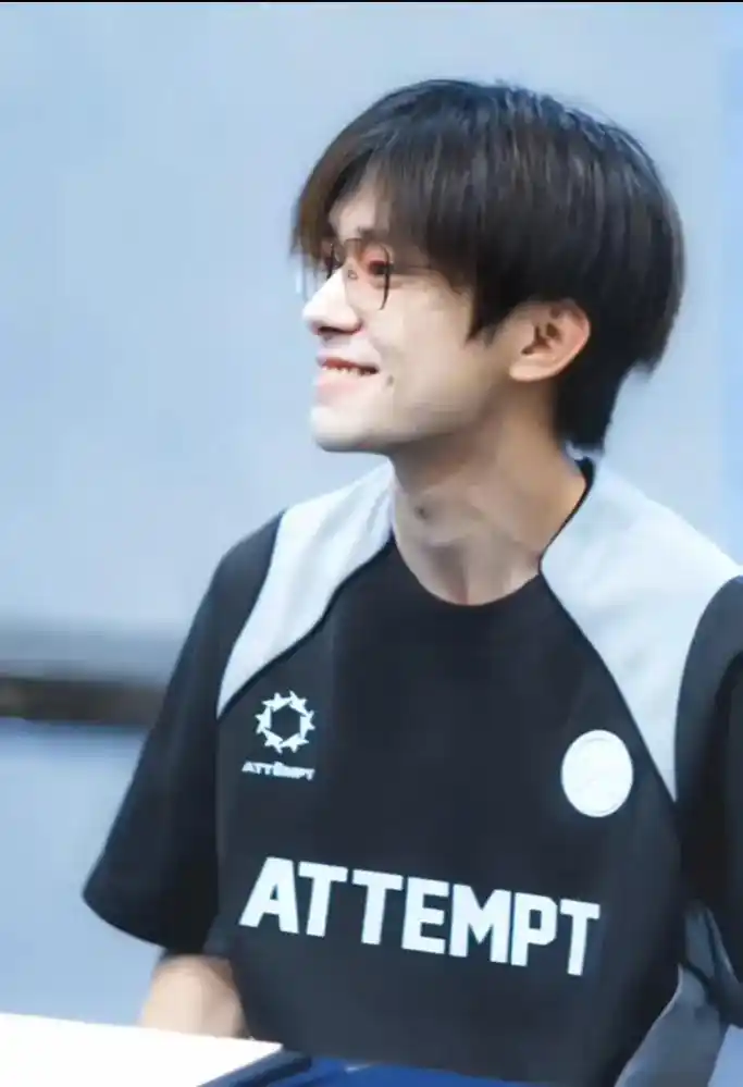 这到底是谁在谈啊99 #易烊千玺  #易烊千玺评委  #生图 - 抖音