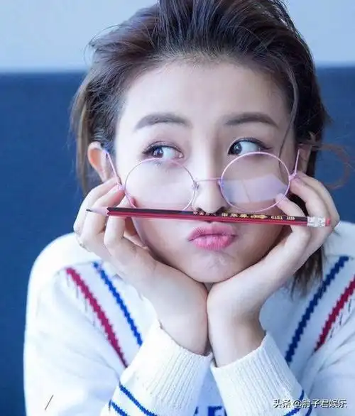 张子枫最美近照(刚满18岁的张子枫)(9)