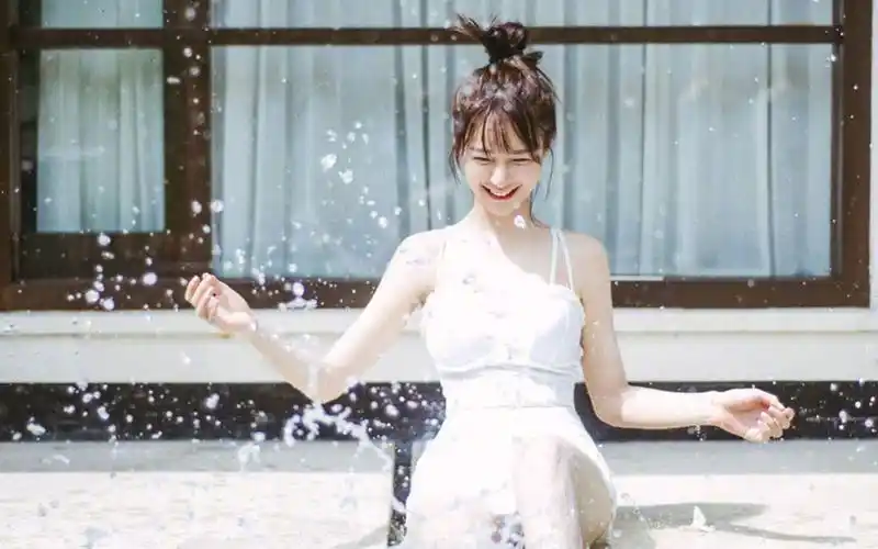 沈梦辰泳装性感高清桌面壁纸