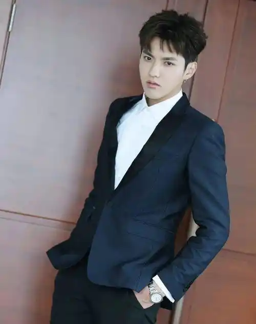 一问一答 | 吴亦凡,baby黄晓明,住凶宅的小生,白鹿张凌赫,小s许雅钧