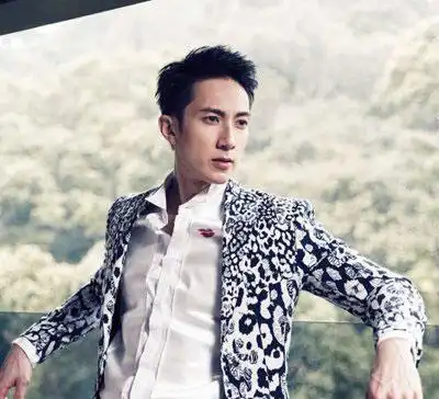 吴尊运动写真阳光帅气吴尊示范潮范短发发型