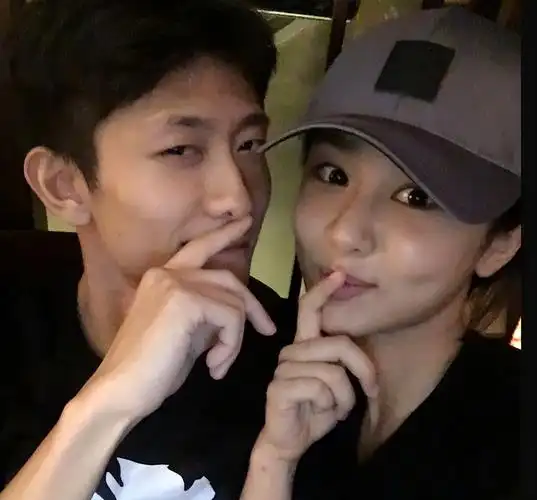 杨紫连续6年为张一山庆生晒11年前合照称对方为最珍贵的朋友