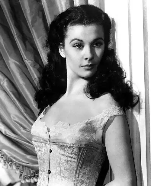 《魂断蓝桥》原定奥利弗和费雯 · 丽主演塞尔兹尼克将男主角更换成