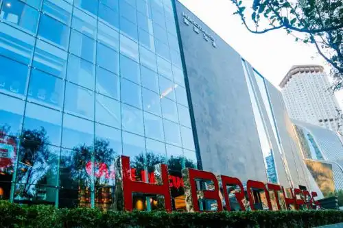 华谊兄弟2019业绩快报亏损39亿 储备丰富2020有望扭亏增长 - 新财网