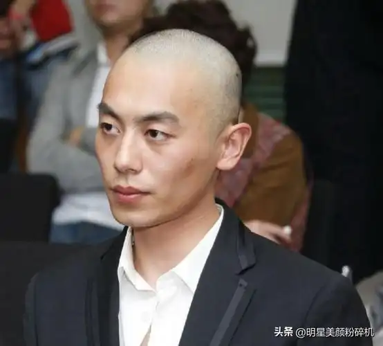 朱亚文真的一点都不适合古装,光头都比这好看[捂脸]温柔  可爱 还会