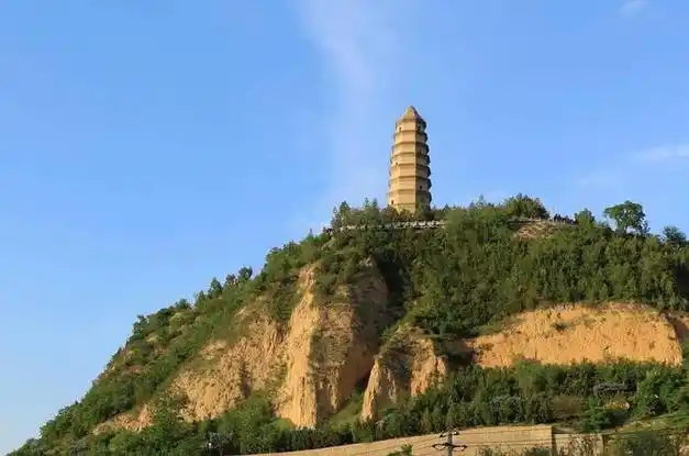 谁下令修建北京八宝山公墓八宝山第一墓安葬着谁无名墓碑是