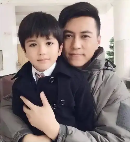 靳东甜蜜分享:娶了剧中另一半李佳,是我此生最幸福的选择!