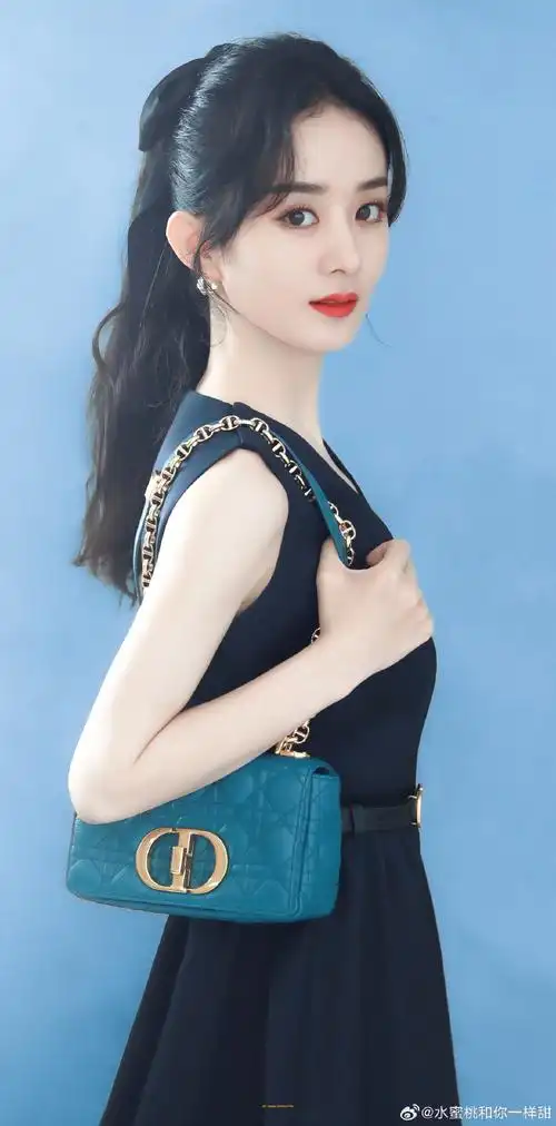 赵丽颖黑色连衣裙##赵丽颖黑色深v连衣裙##陪赵丽颖奔赴每一个十年