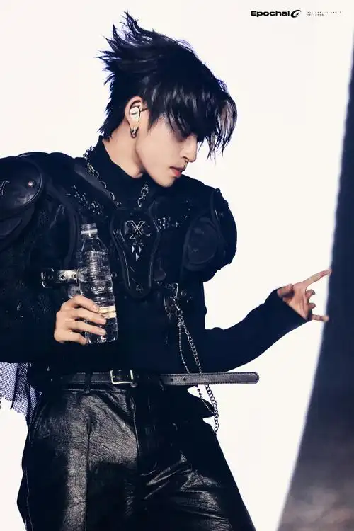 小鬼王琳凯超话9615#小鬼把更多时间花在音乐上#    383036