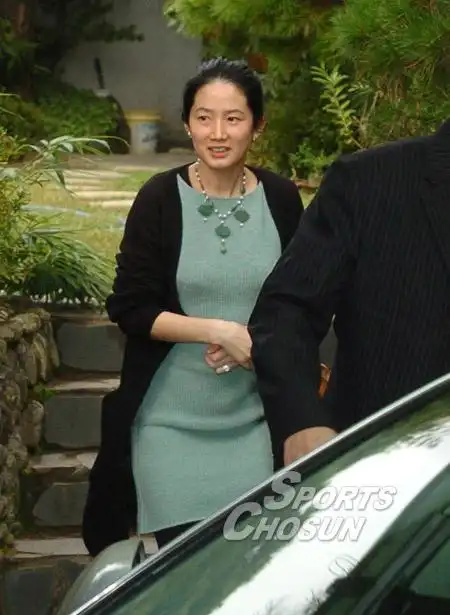 沈银河婚礼10月新娘2页29楼新增婚纱照3页36楼婚纱24页48楼婚礼现场