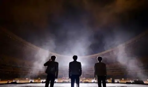 tfboys官博晒出三小只的背影照,依旧那么熟悉