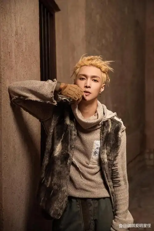 张艺兴:从练习生到舞台王者的方法