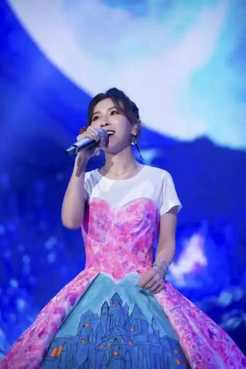 回顾05超女10强现状身患重病人设崩塌低调的她反而成人生赢家