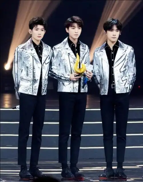 王源真实身高163网友他就是太矮了才去学的音乐