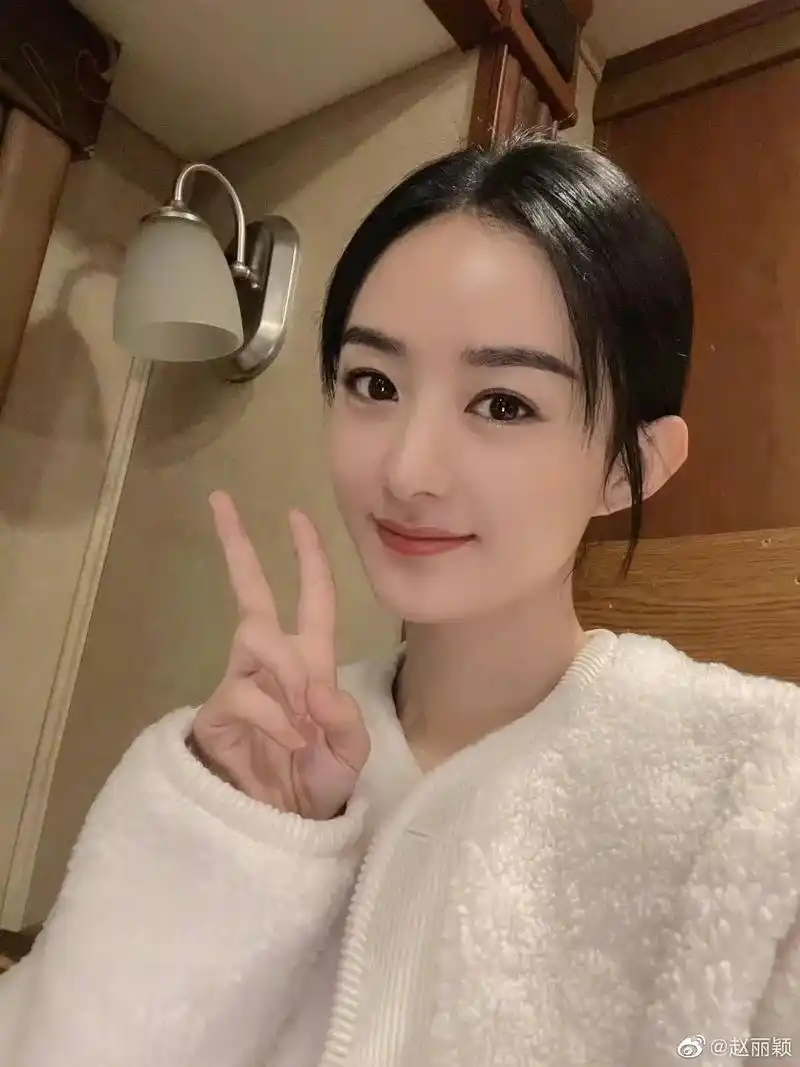 惊艳世俗的照片.#醒图 #赵丽颖 #杨紫  美美哒 - 抖音