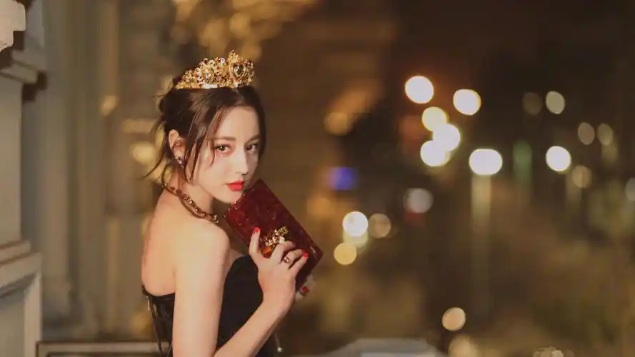 迪丽热巴绝美红毯大赏,这才是真正的"艳压女王"!
