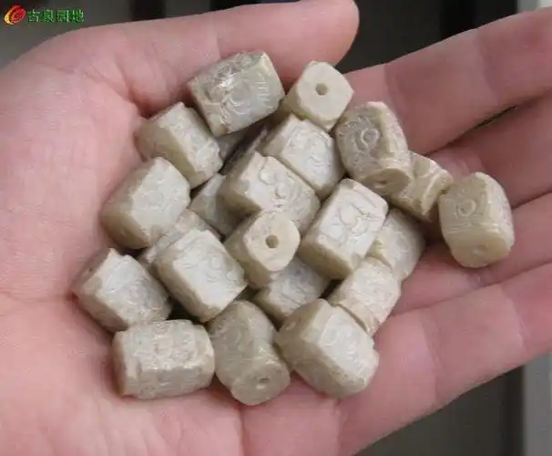 今天下乡收的 汉代 小玉琮