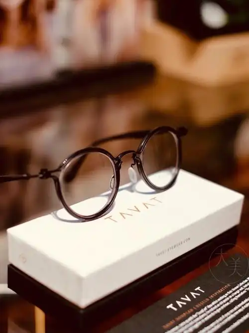 61出自意大利工匠的巧手精制#意大利手工眼镜  #tavat  #tavat眼镜