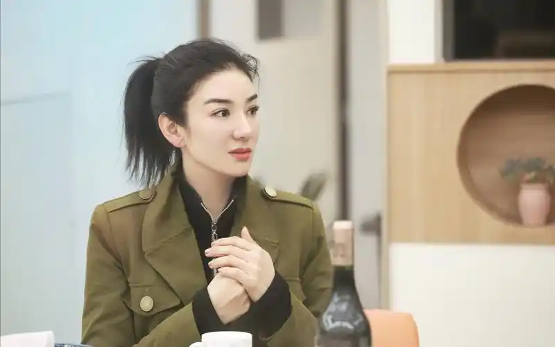 怦然再心动第5期王琳黄奕上演大型凡尔赛现场白冰蔡卓宜刺激约会尖叫