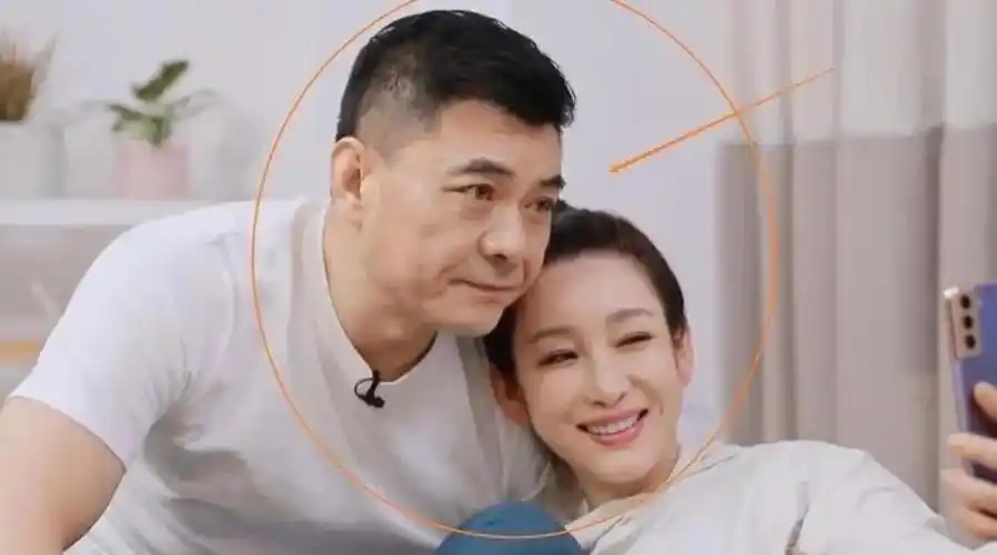 秦海璐巨婴症儿子现已8岁看到长相后网友表情大为吃惊