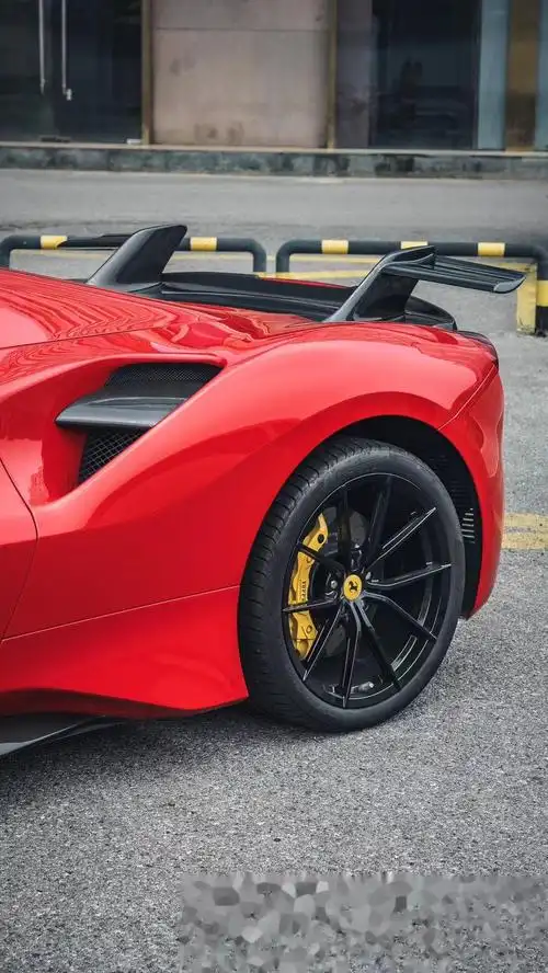 2018年 法拉利488 敞蓬,f4xxk套件,全车原车漆,精品车况