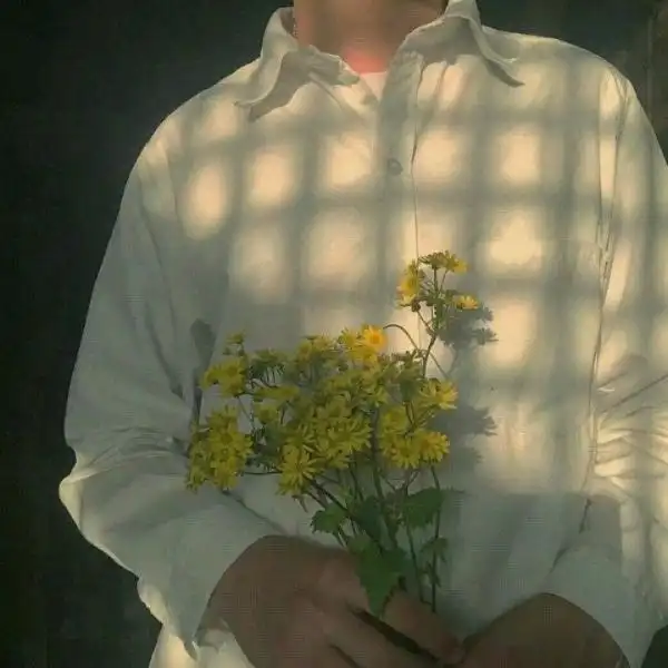 高冷少男小清新半身男生头像奶酪