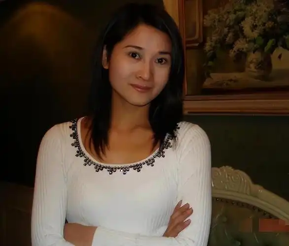 张钰一年服侍30位导演夜夜陪睡最后反被联合封杀成为受害人