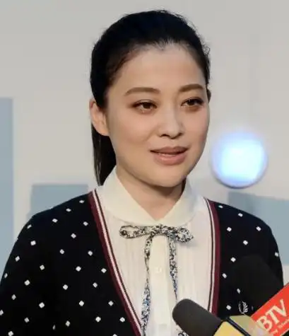 梅婷一再遇到渣男,二婚嫁大11岁老公