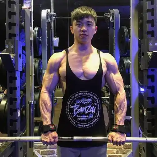 最火鲜肉教练曾靠不雅视频走红,如今凭实力迷倒千万基友腐女!