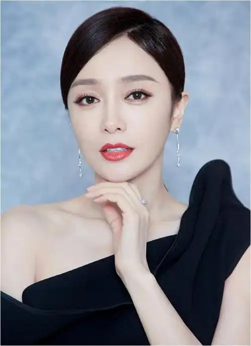 黄晓明杨颖离婚张素霞成最可怜之人母子情深难掩失落