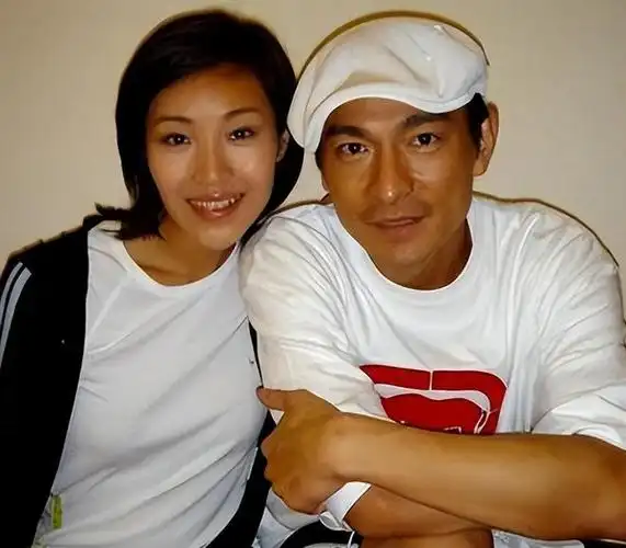 刘德华赖文慧关系曝光,原来除了结婚证啥都给了|朱丽倩|演唱会_网易