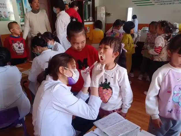 呵护健康茁壮成长新星幼儿园长治路分园开展幼儿健康体检工作
