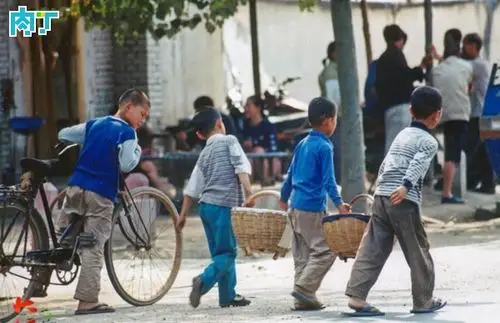怀旧老照片 十年前的农村集市你经历过么?