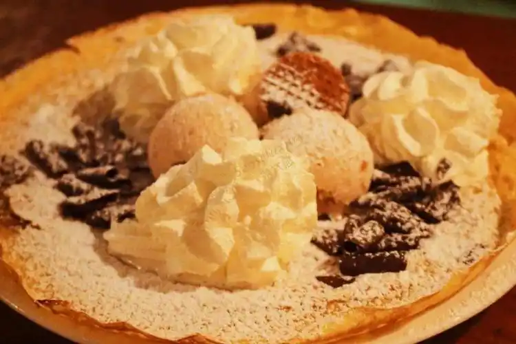 简洁的背景,可以轻松为美食增添美感背景指的是除了食物本身之外,所有