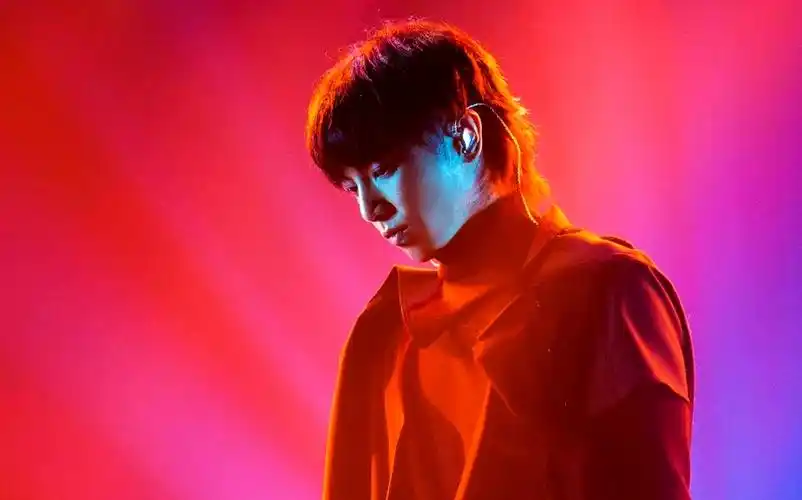 华晨宇有声剧照歌手8期临时换歌的原因20180306